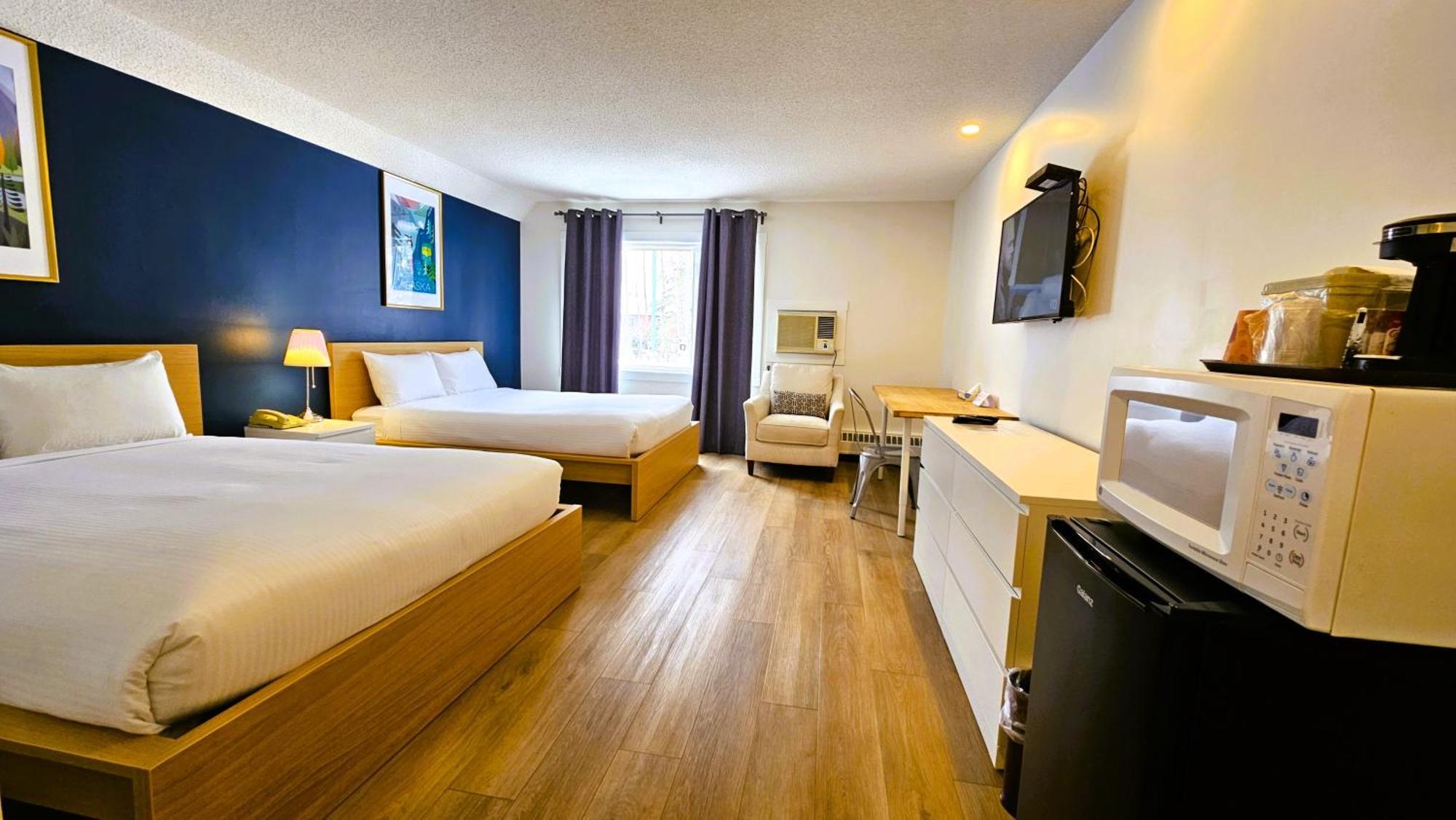 Cloud 9 Inn Whitecourt Eksteriør billede
