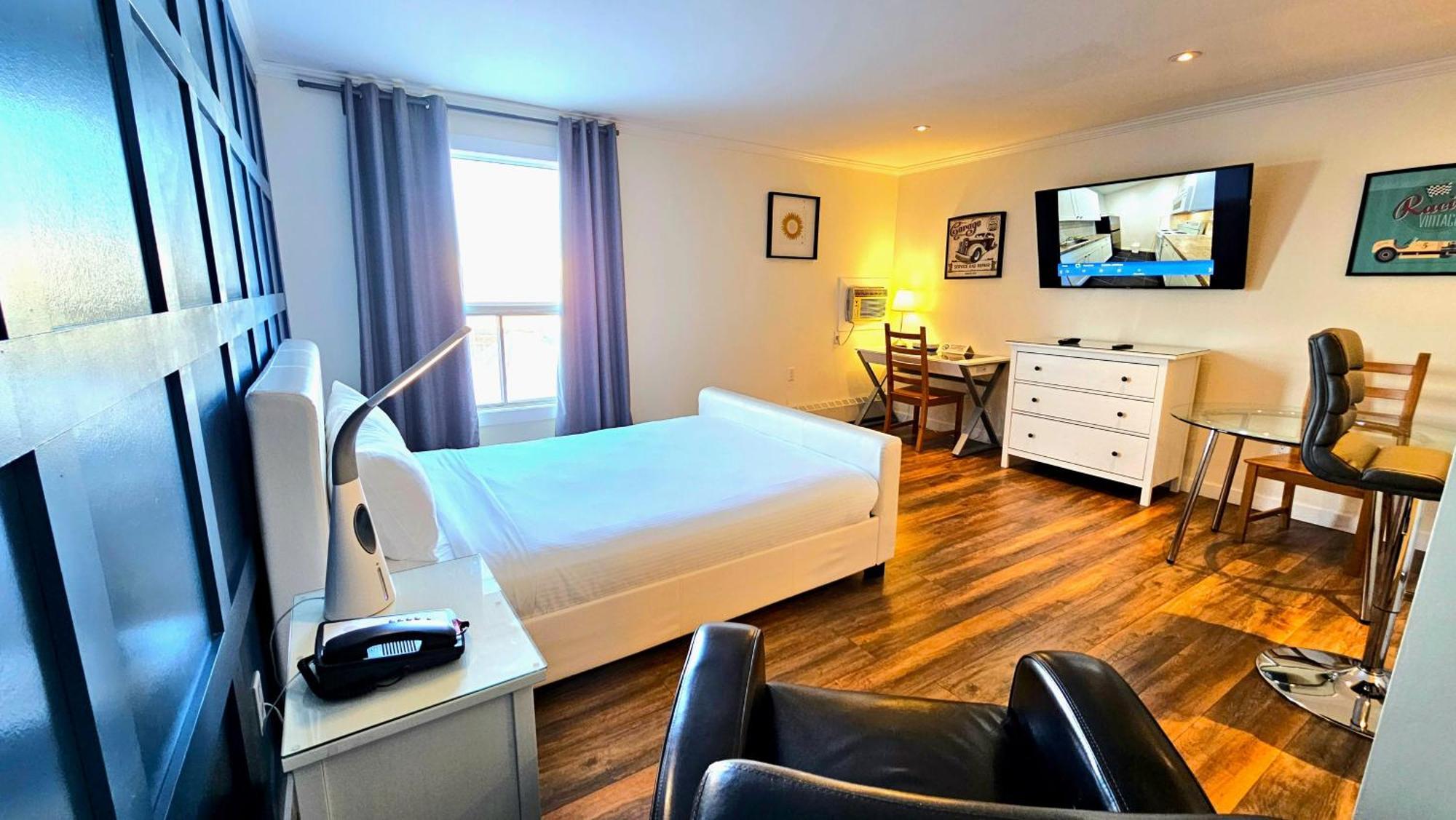 Cloud 9 Inn Whitecourt Eksteriør billede
