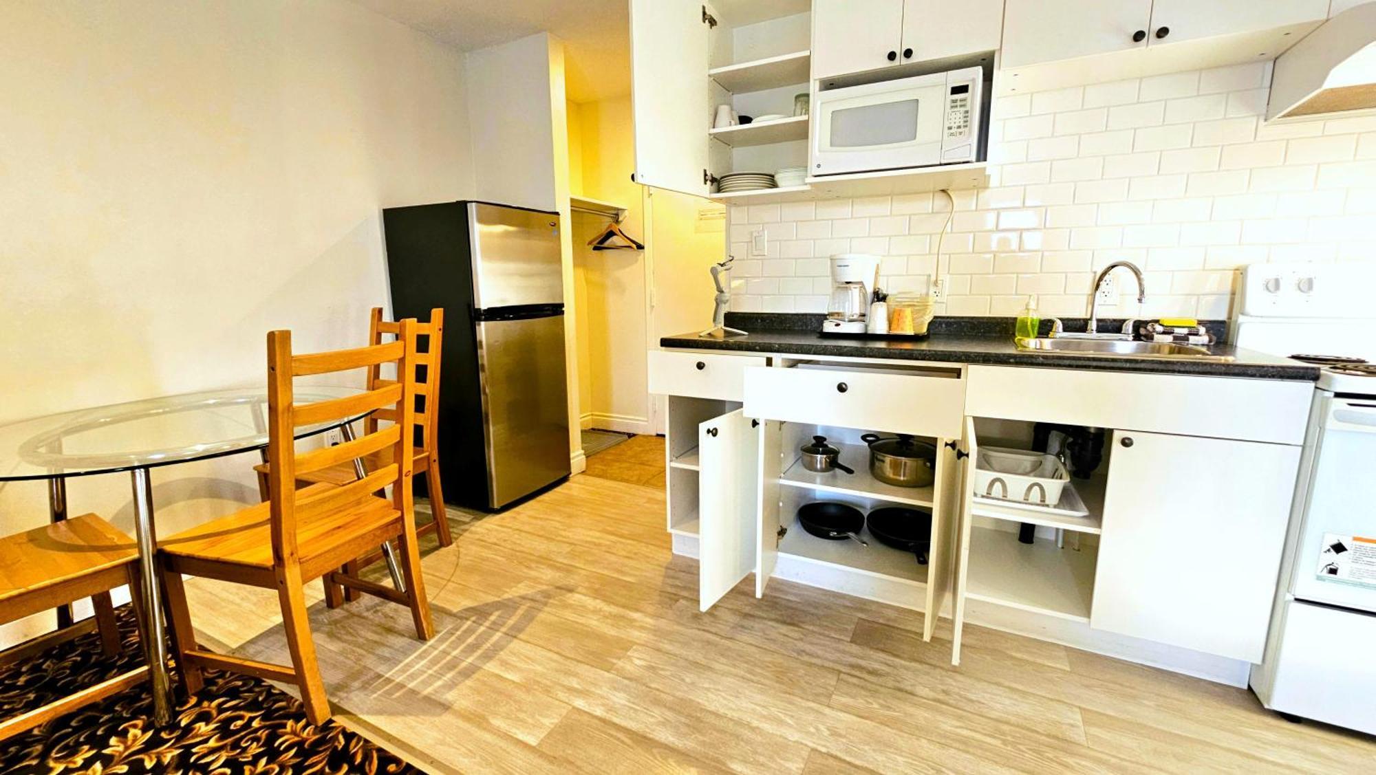 Cloud 9 Inn Whitecourt Eksteriør billede