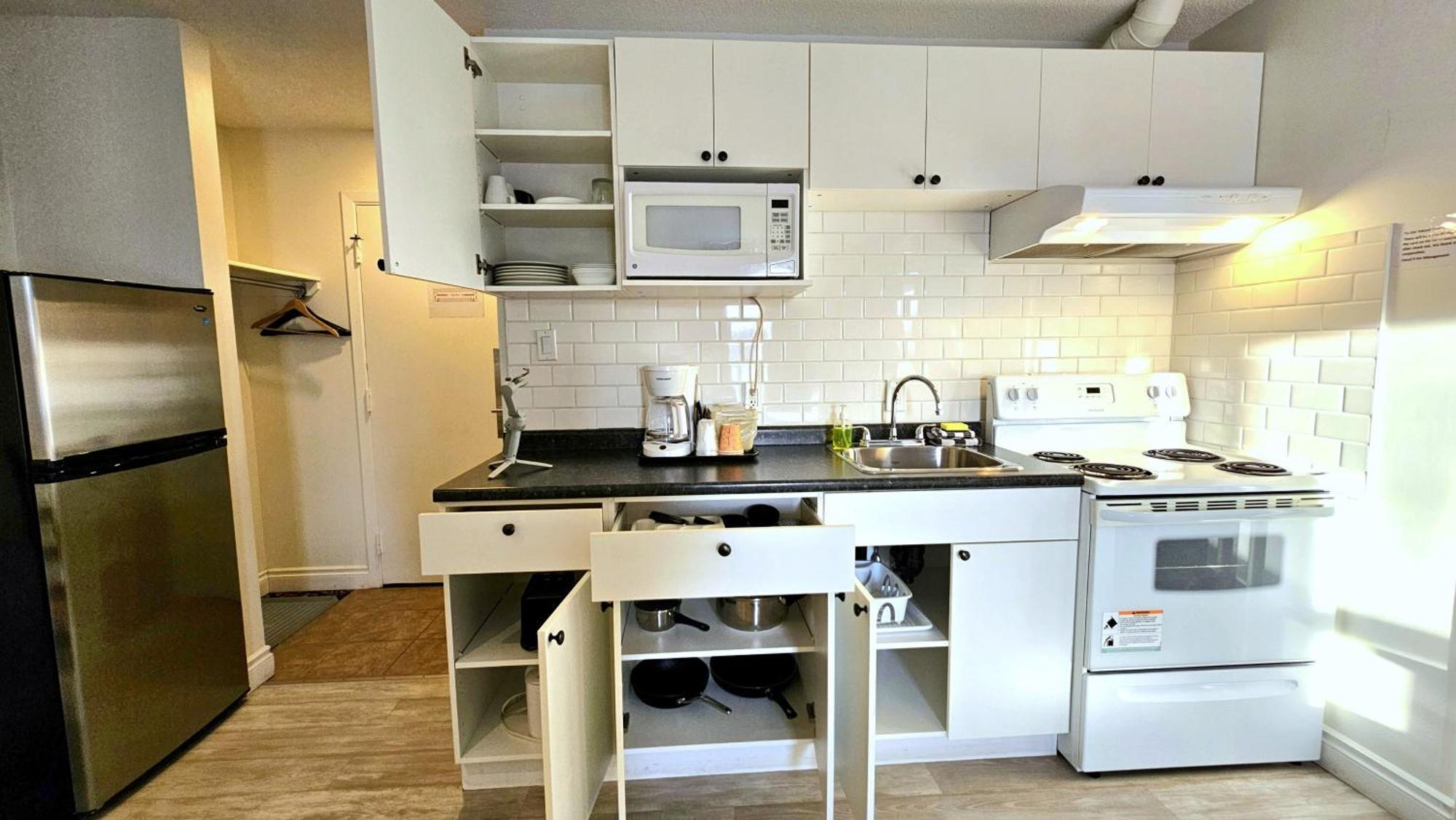 Cloud 9 Inn Whitecourt Eksteriør billede