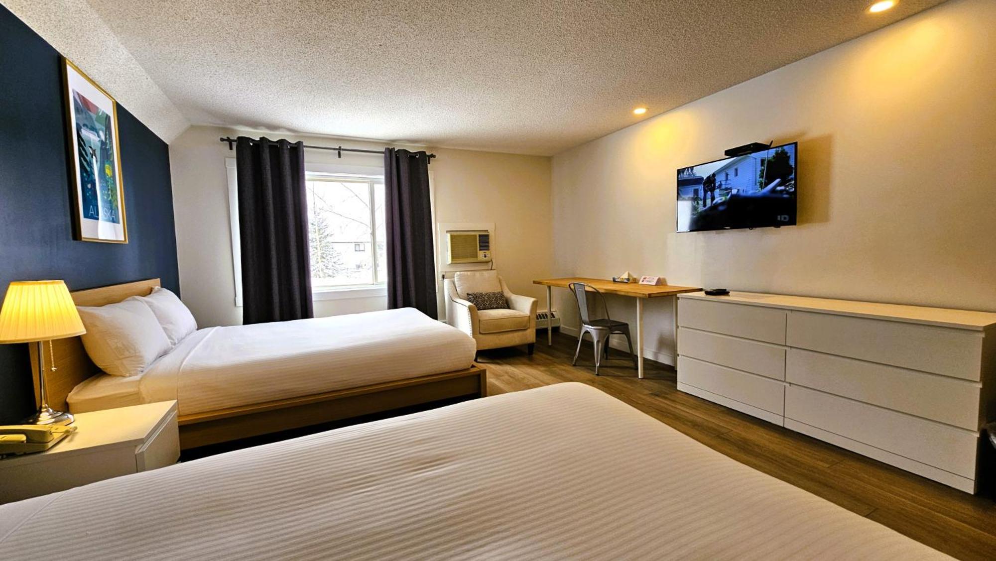 Cloud 9 Inn Whitecourt Eksteriør billede
