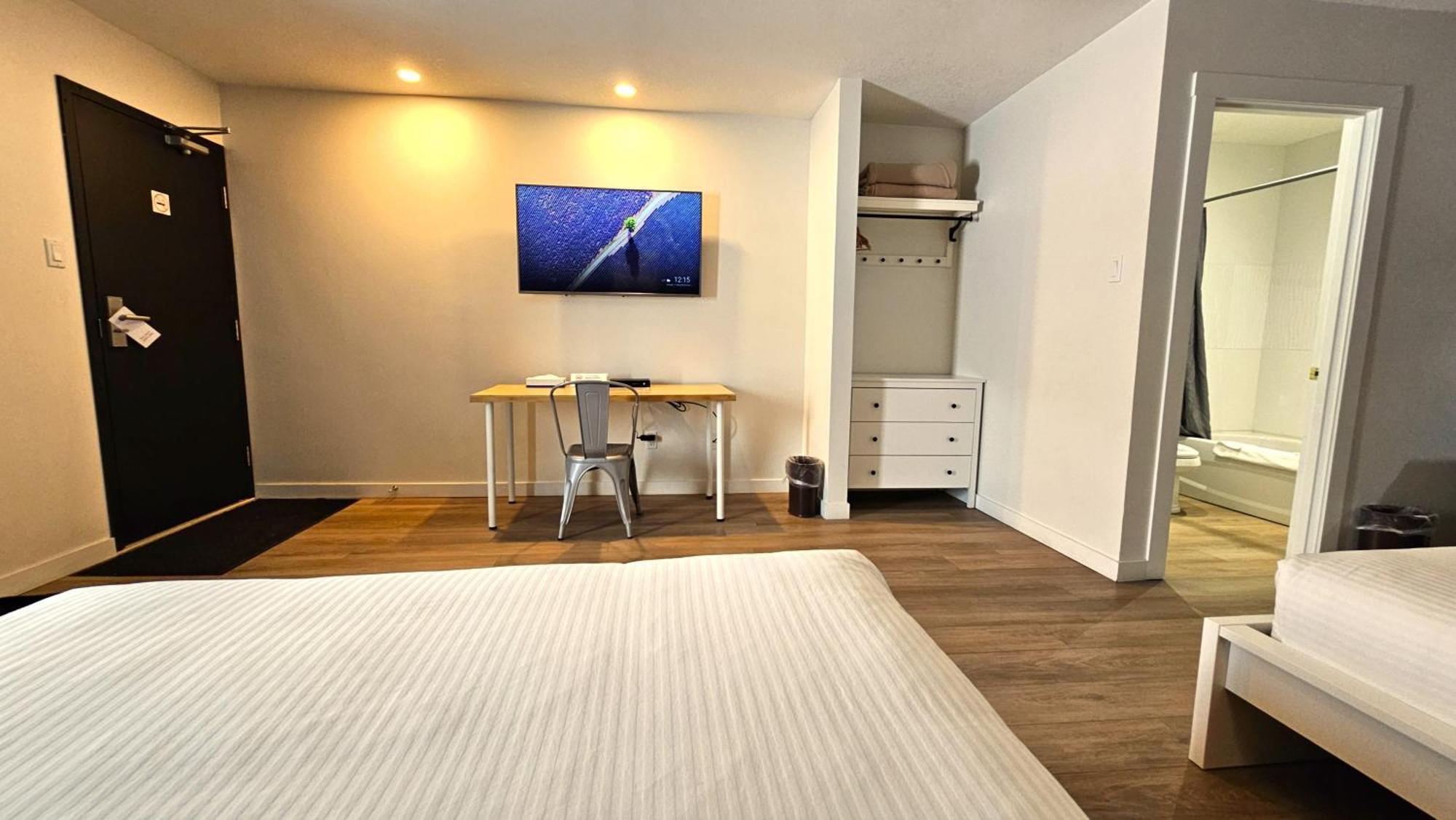 Cloud 9 Inn Whitecourt Eksteriør billede