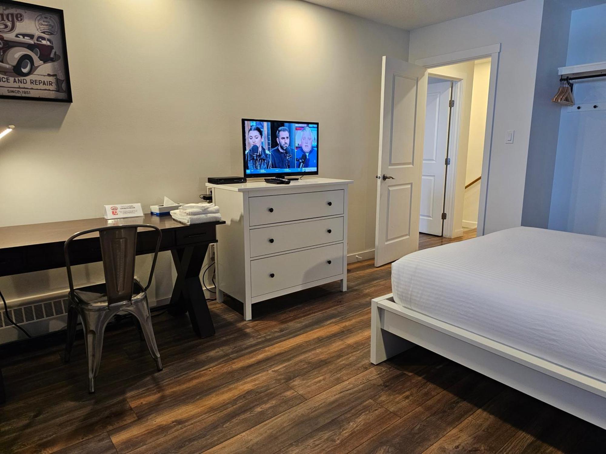 Cloud 9 Inn Whitecourt Eksteriør billede