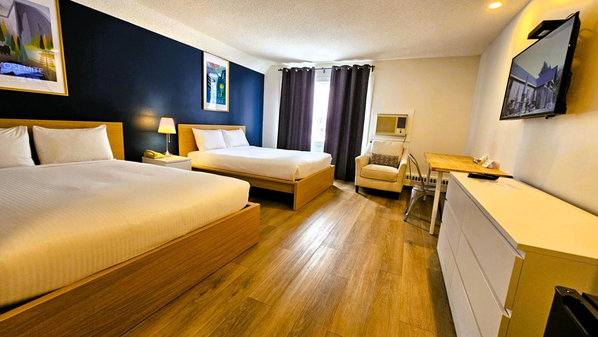 Cloud 9 Inn Whitecourt Eksteriør billede
