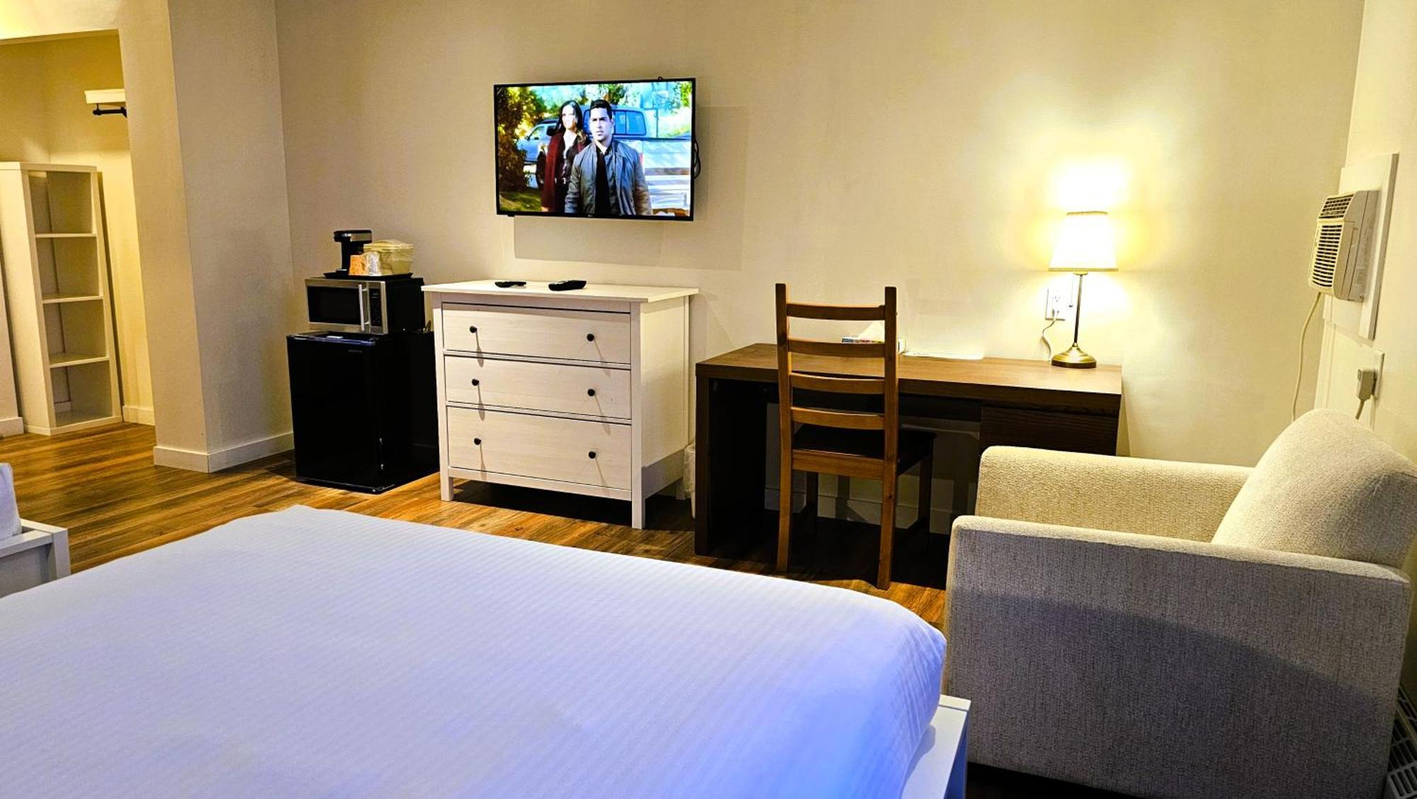 Cloud 9 Inn Whitecourt Eksteriør billede