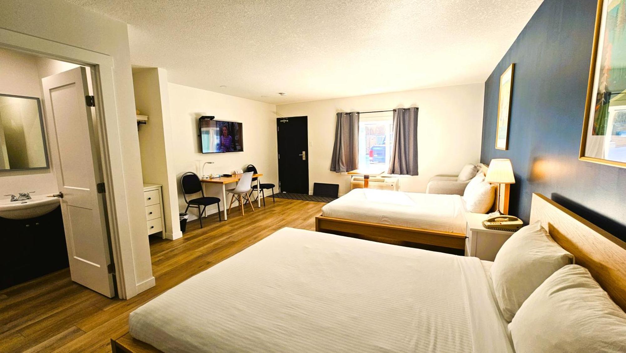 Cloud 9 Inn Whitecourt Eksteriør billede