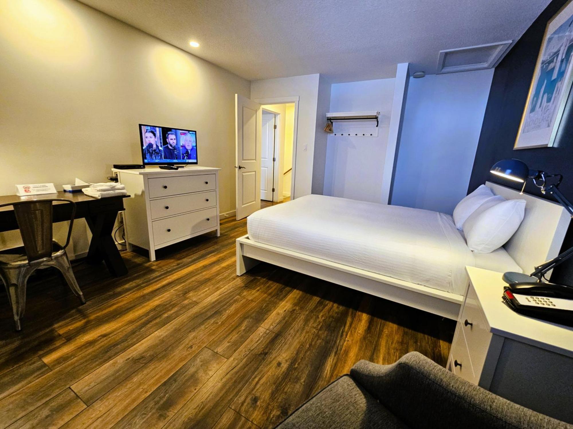 Cloud 9 Inn Whitecourt Eksteriør billede