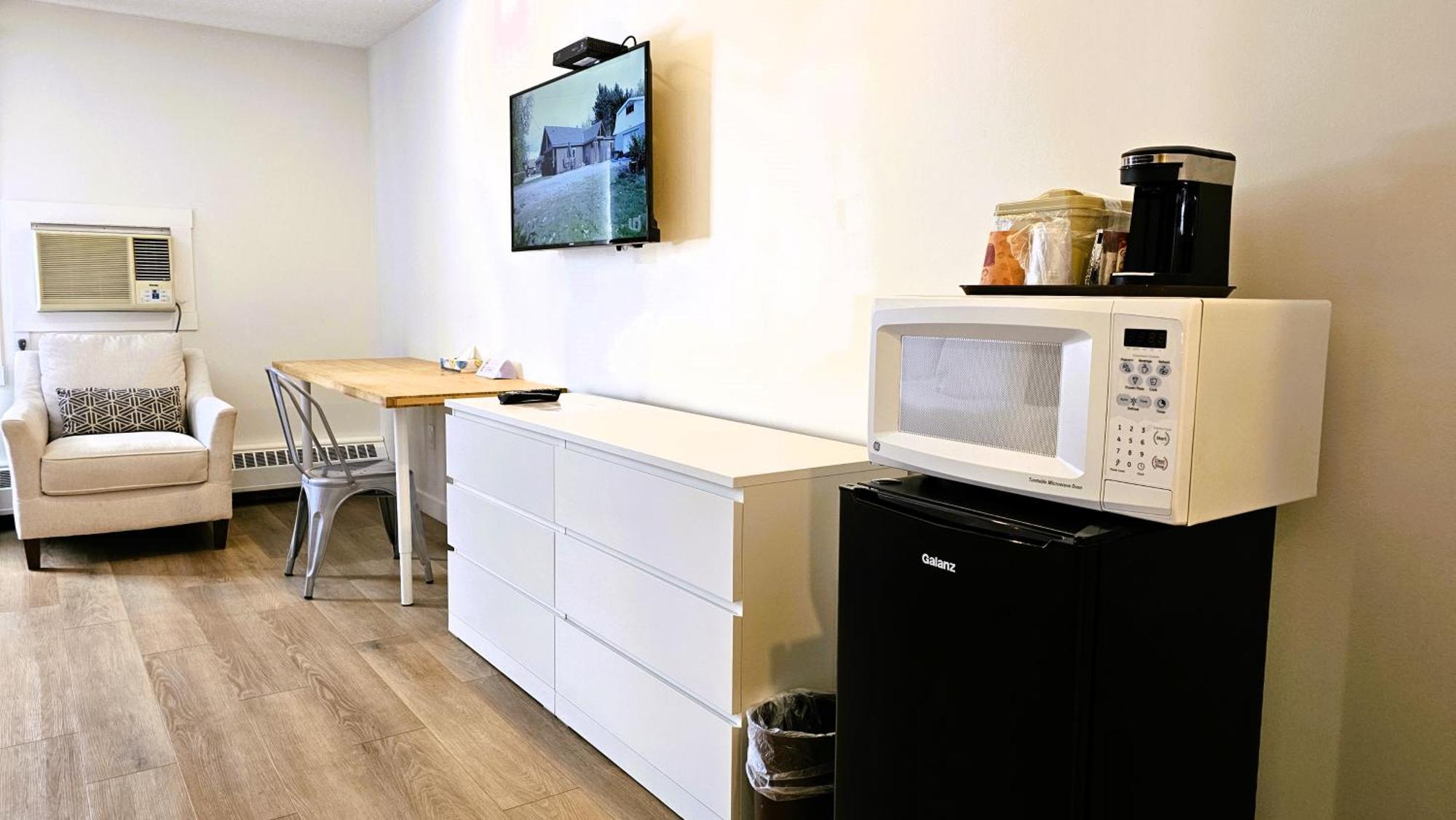 Cloud 9 Inn Whitecourt Eksteriør billede