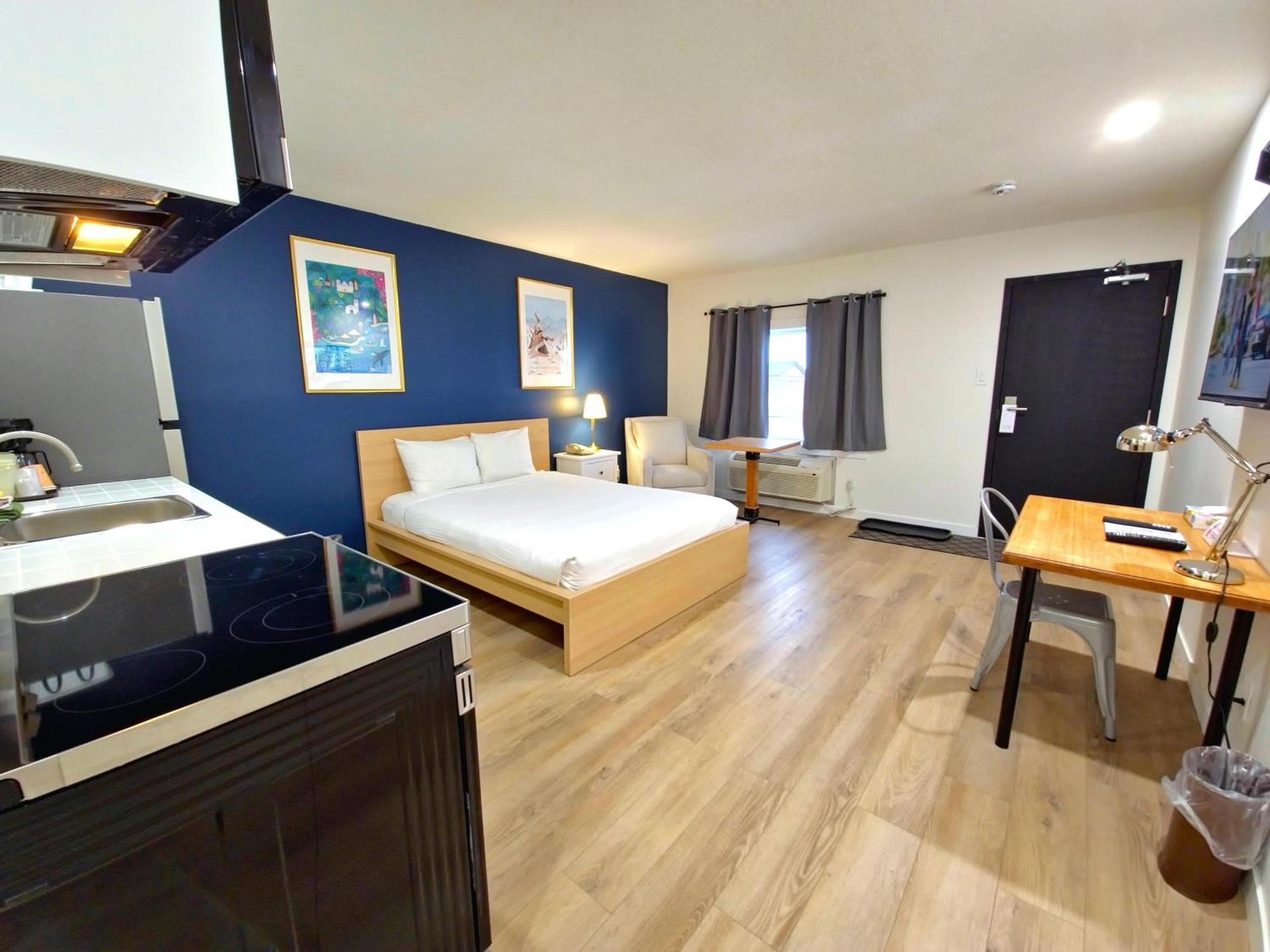Cloud 9 Inn Whitecourt Eksteriør billede