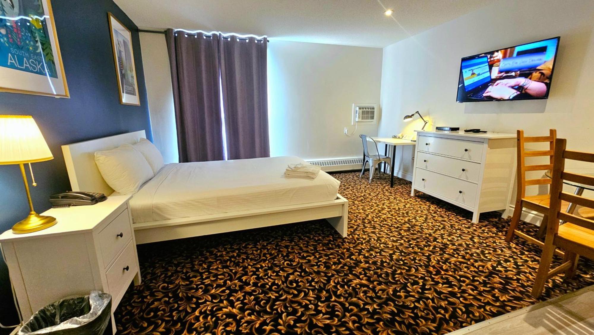 Cloud 9 Inn Whitecourt Eksteriør billede