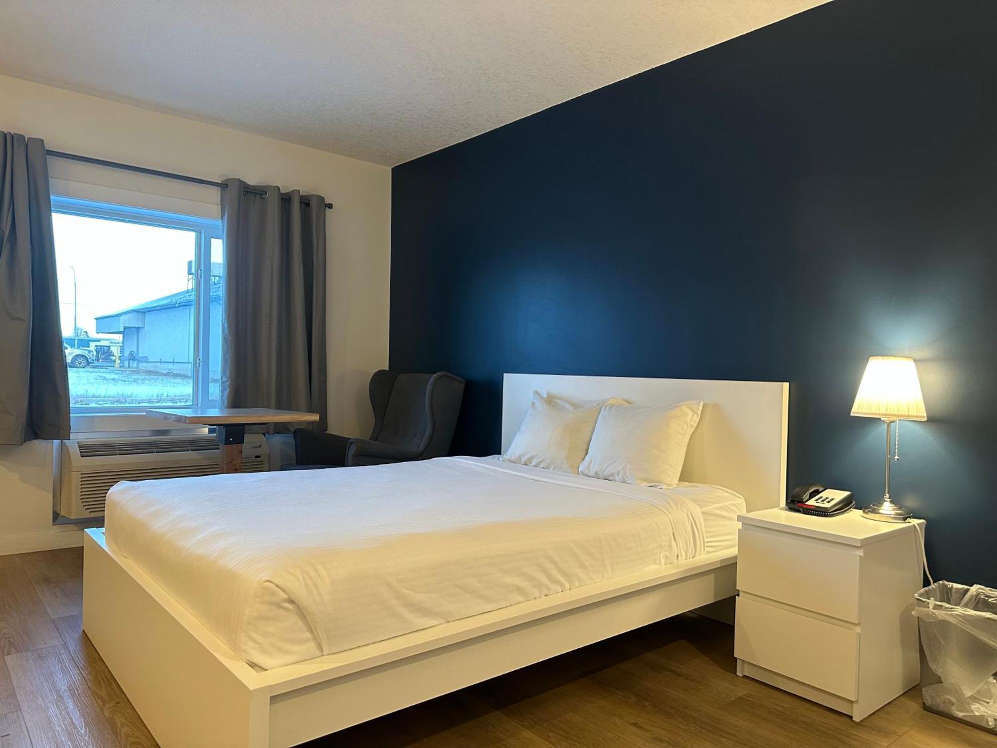 Cloud 9 Inn Whitecourt Eksteriør billede