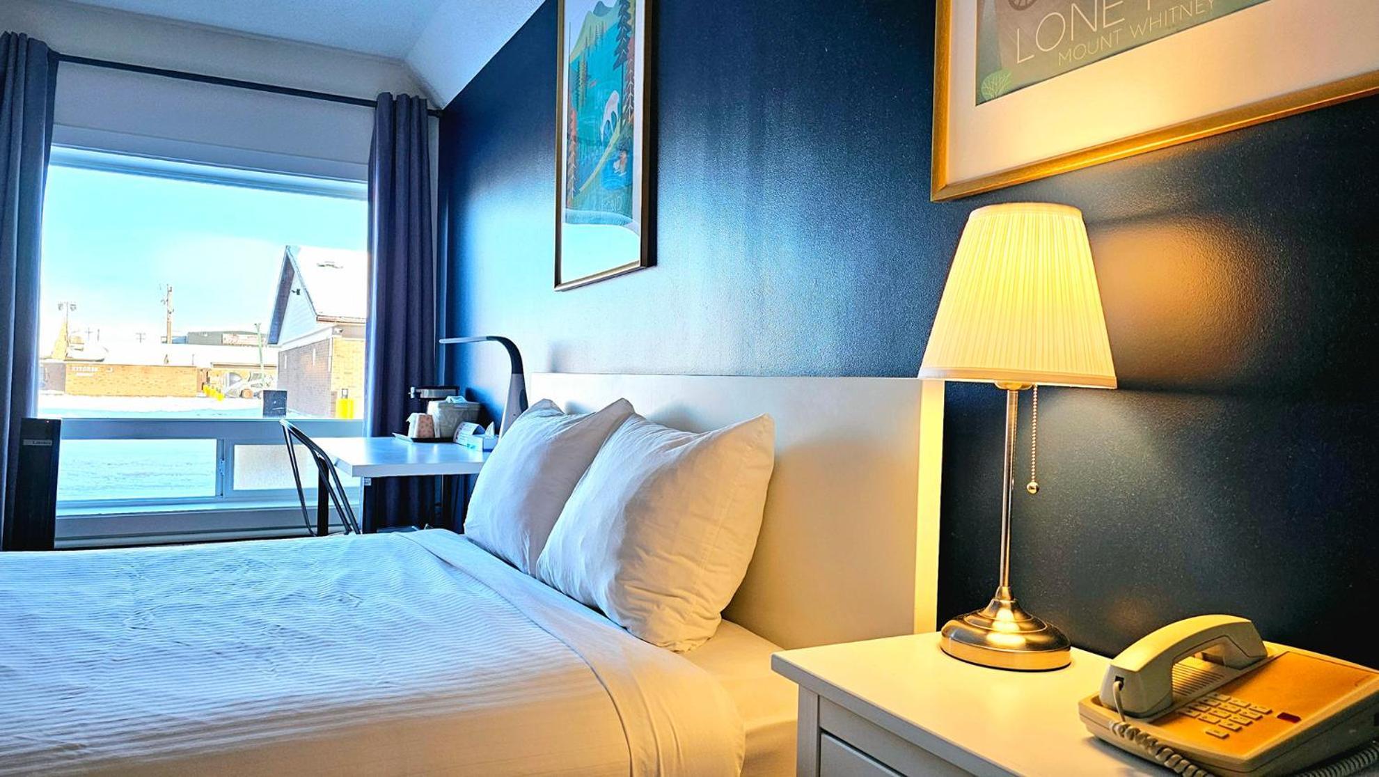 Cloud 9 Inn Whitecourt Eksteriør billede